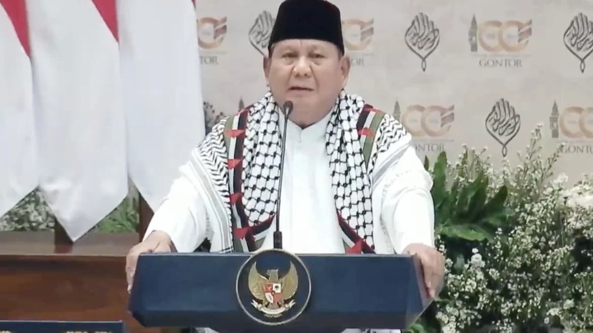 Prabowo Sentil Profesor Pembela Asing dan Pejabat Koruptif di Syukuran 100 Tahun Gontor