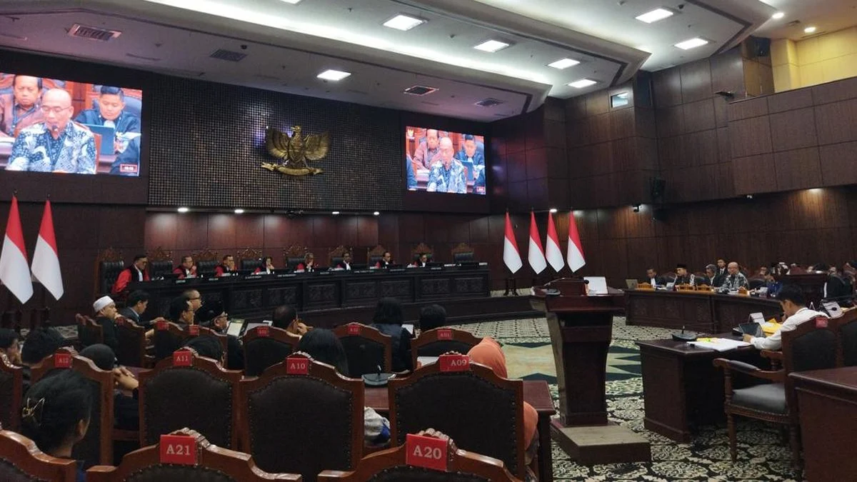 Kesaksian Hasyim Asy’ari di MK: KPU Jelaskan Asal-Usul Aturan Syarat Pendidikan PKPU 19